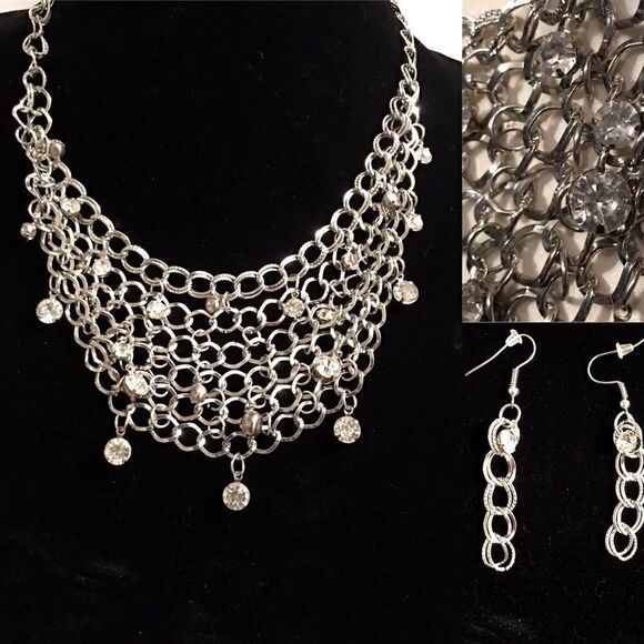 Rhinestone adjustable Bib Necklace w/ Earrings - Picture 1 of 8